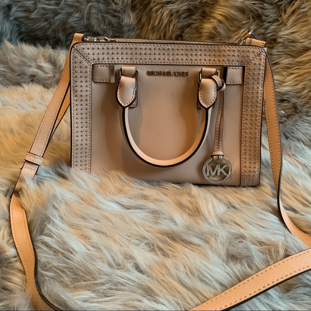 Blush pink Michael Kors purse 👛